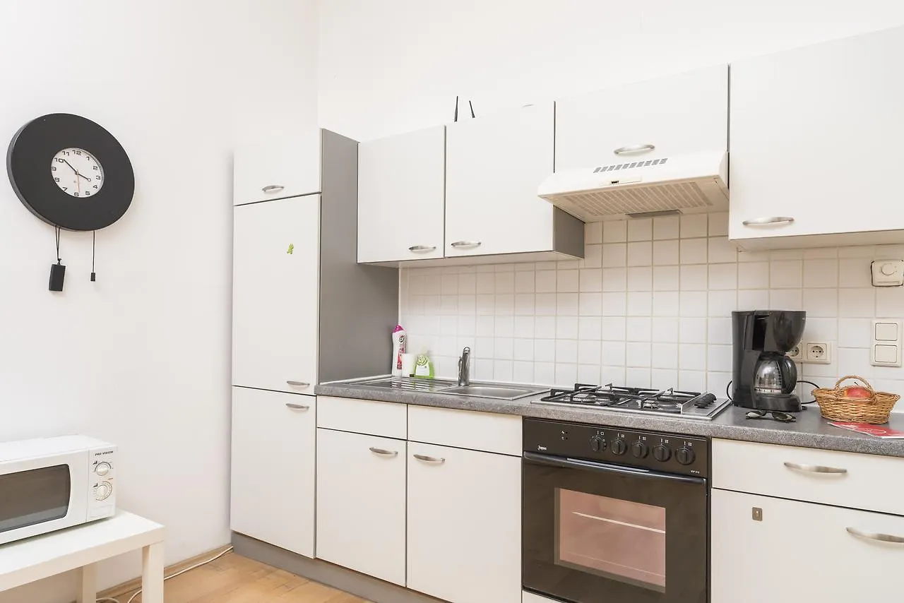 Six House Basic By Welcome2Vienna Hotel
