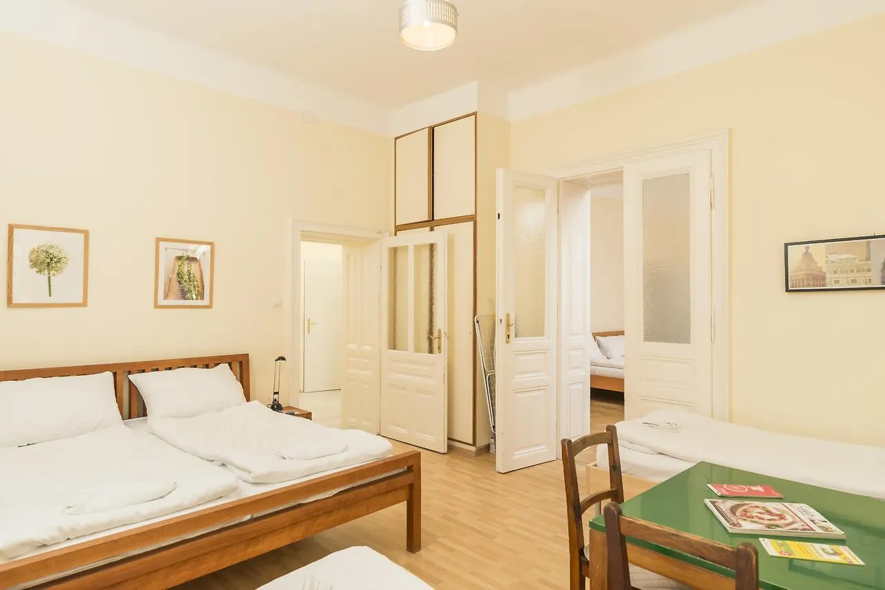 Apartment Six House Basic By Welcome2Vienna Hotel