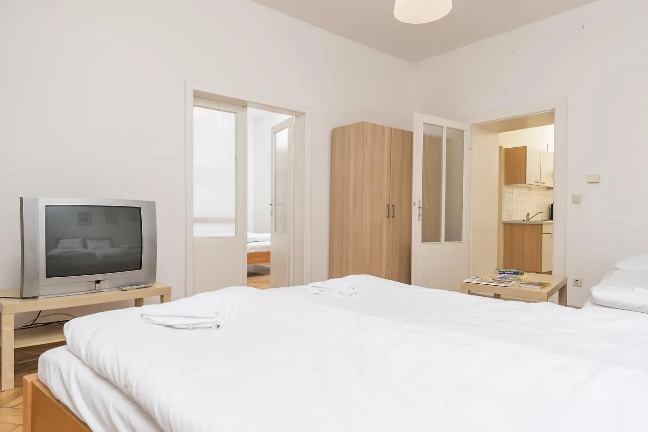 Six House Basic By Welcome2Vienna Hotel
