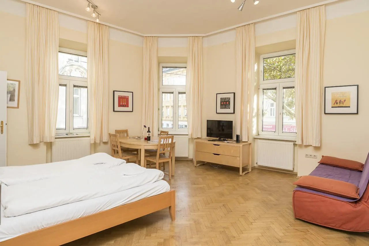 Apartment Six House Basic By Welcome2Vienna Hotel